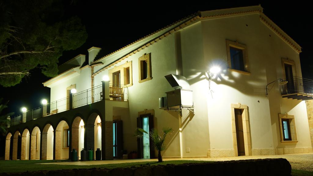 Agriturismo Feudo Muxarello Villa Aragona Exterior photo