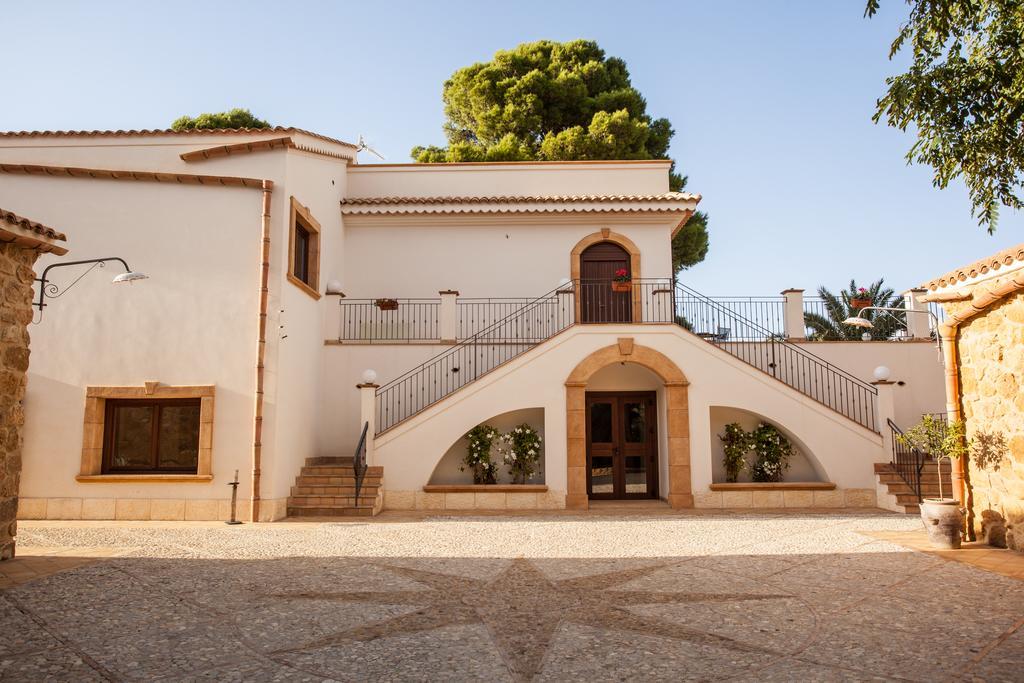 Agriturismo Feudo Muxarello Villa Aragona Exterior photo