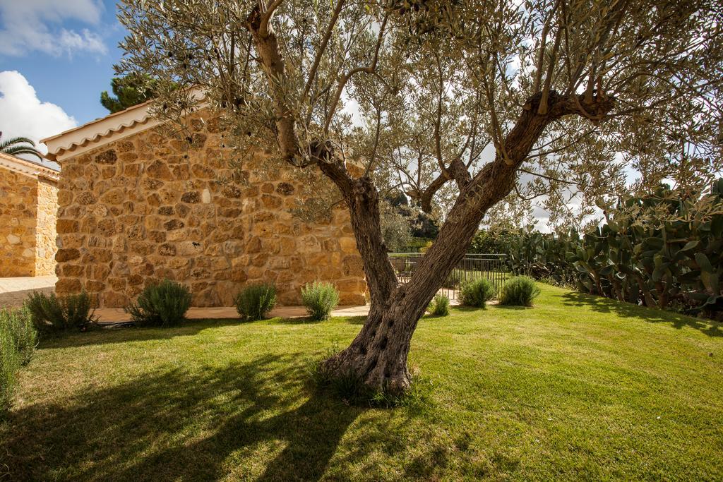 Agriturismo Feudo Muxarello Villa Aragona Exterior photo