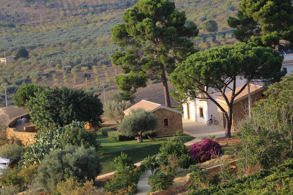 Agriturismo Feudo Muxarello Villa Aragona Exterior photo