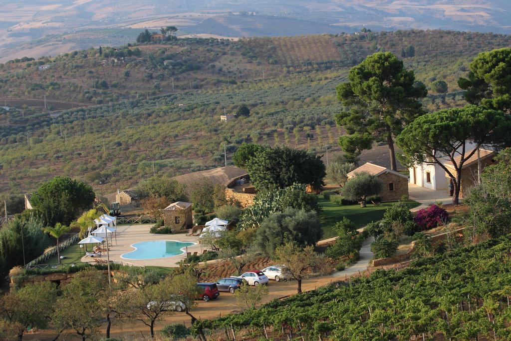 Agriturismo Feudo Muxarello Villa Aragona Exterior photo