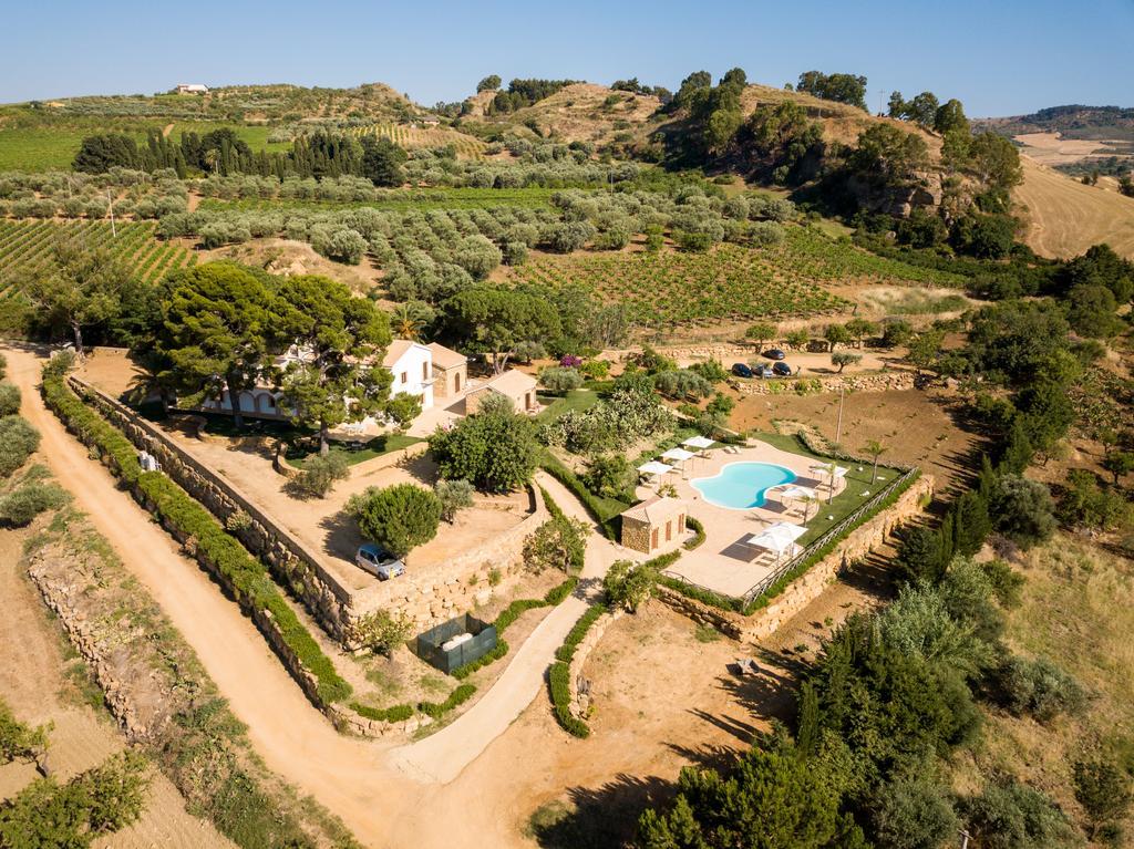 Agriturismo Feudo Muxarello Villa Aragona Exterior photo